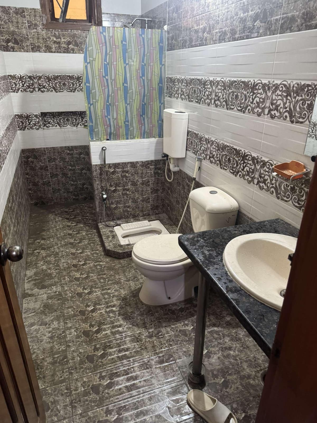 Modern Bathroom Suite